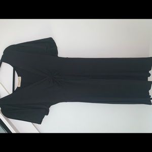 Sooo cute! Fashion Maternity dress.